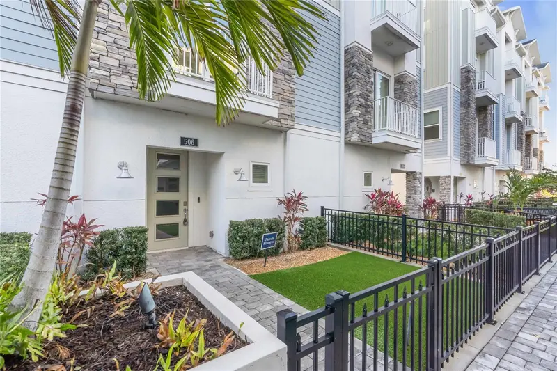 506 LAUREL PARK DRIVE #506, SARASOTA