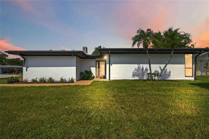 6332 PAULINE AVENUE, SARASOTA