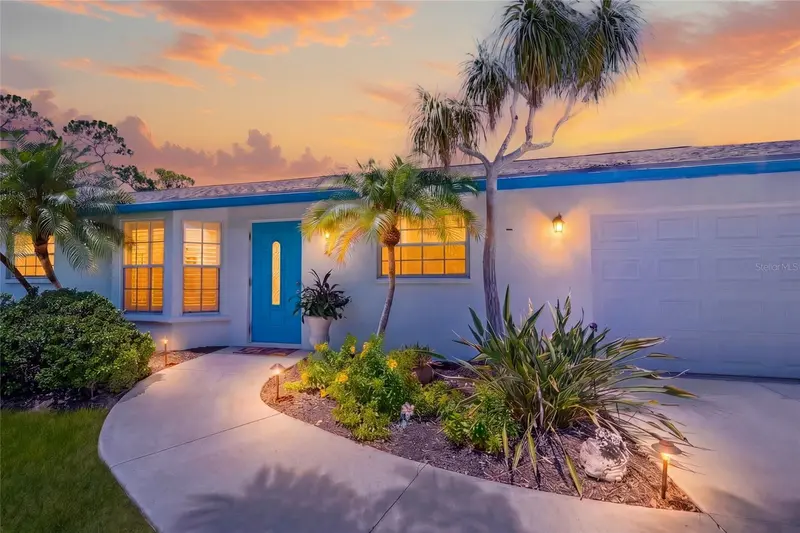 648 DUKE ROAD, VENICE