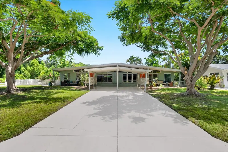 2005 TETLOW PLACE, SARASOTA