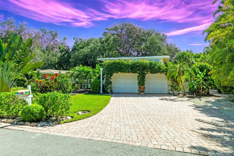 6343 HOLLYWOOD BOULEVARD, SARASOTA