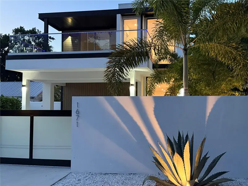 1671 ARLINGTON STREET, SARASOTA