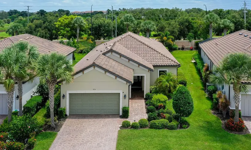 8716 AMARETTO AVENUE, SARASOTA, photo 2 of 74