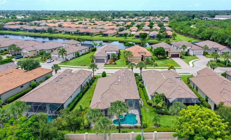 8716 AMARETTO AVENUE, SARASOTA, photo 3 of 74