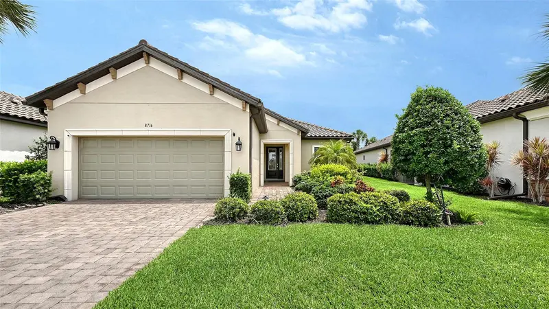 8716 AMARETTO AVENUE, SARASOTA, photo 4 of 74