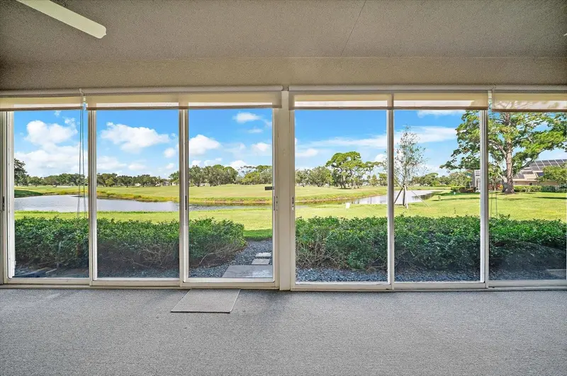 7306 GOLF POINTE CIRCLE, SARASOTA, photo 3 of 36