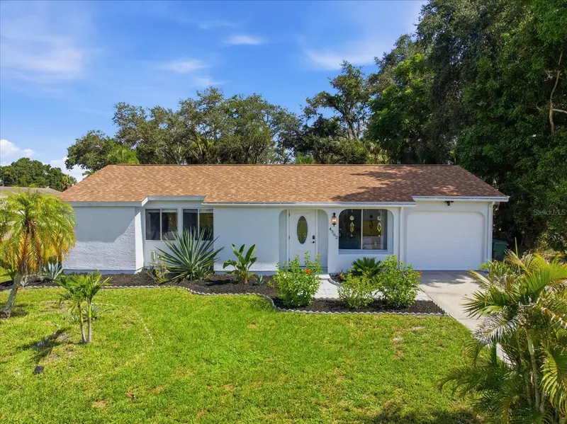 4562 BARODA AVENUE, NORTH PORT