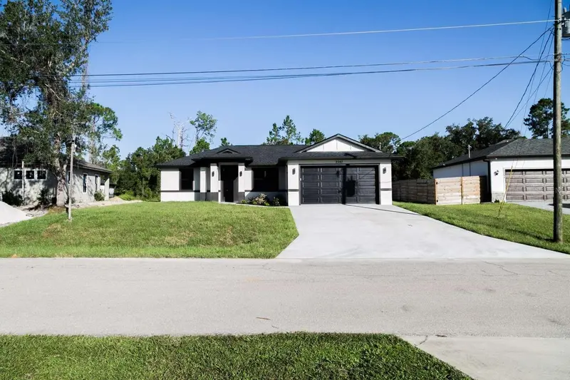 2580 WALLER ROAD, NORTH PORT, photo 2 of 40