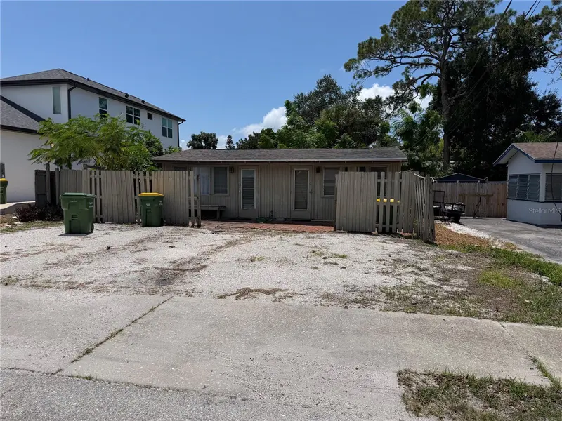 902 HIGHLAND ST STREET, SARASOTA