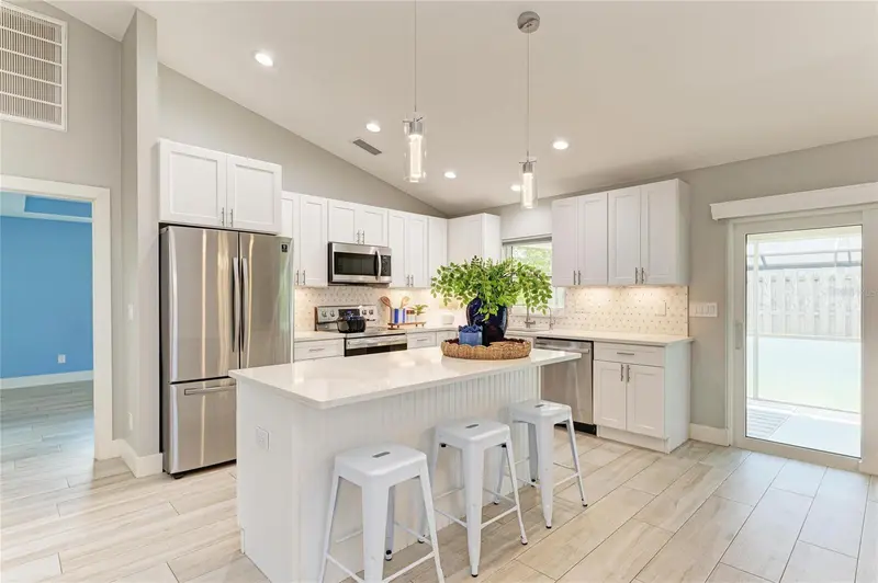 1139 PRIMROSE ROAD, VENICE, photo 5 of 47