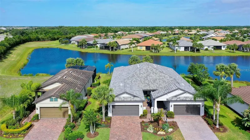 7636 KIRKLAND COVE, LAKEWOOD RANCH