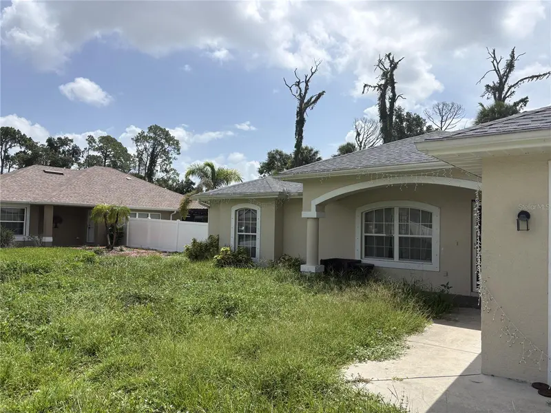 4192 HEATON TERRACE, NORTH PORT