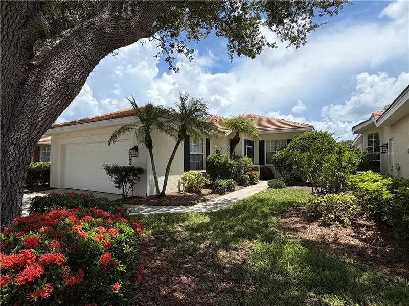 880 CHALMERS DRIVE #880, VENICE