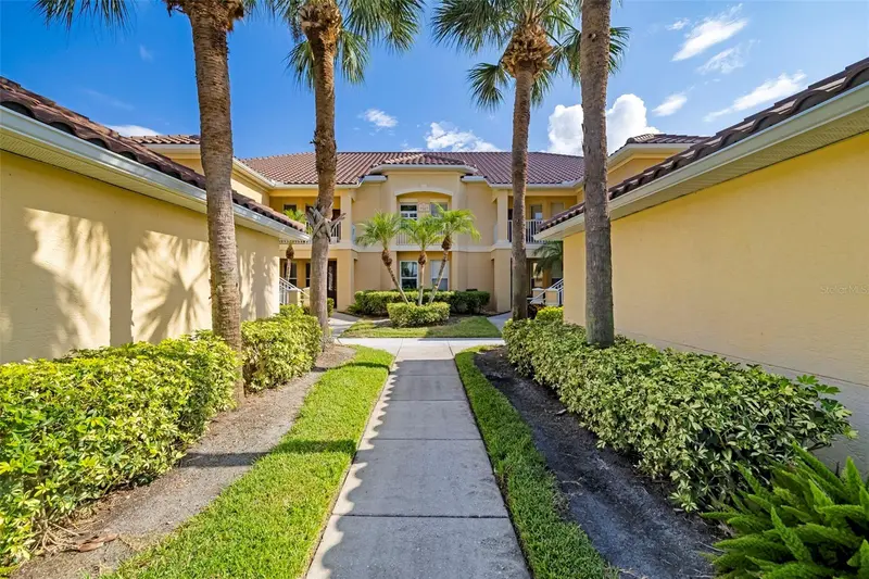 7107 BOCA GROVE PLACE #104, LAKEWOOD RANCH, photo 5 of 75