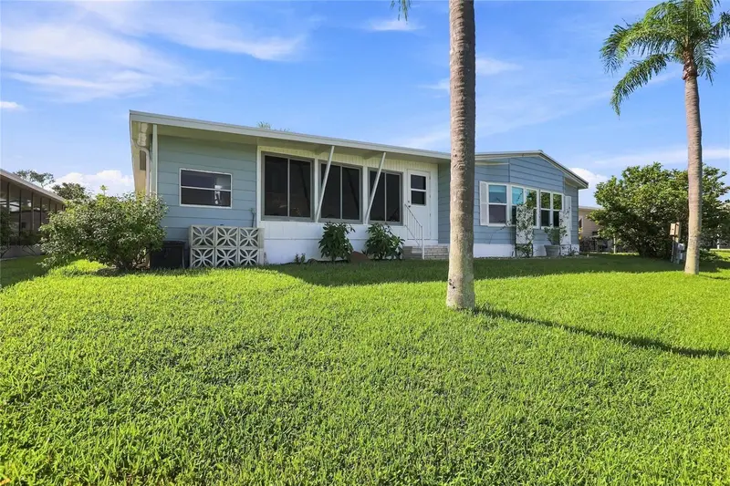 94 KING ARTHUR DRIVE, NOKOMIS, photo 3 of 51