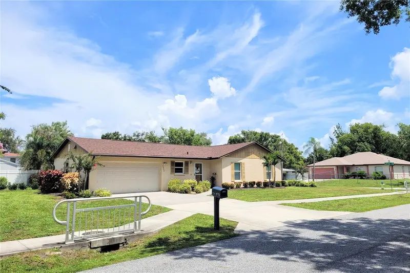 3885 47TH STREET, SARASOTA, photo 2 of 41