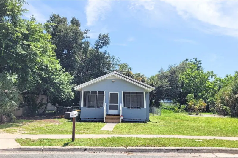 1542 29TH STREET, SARASOTA, photo 2 of 33