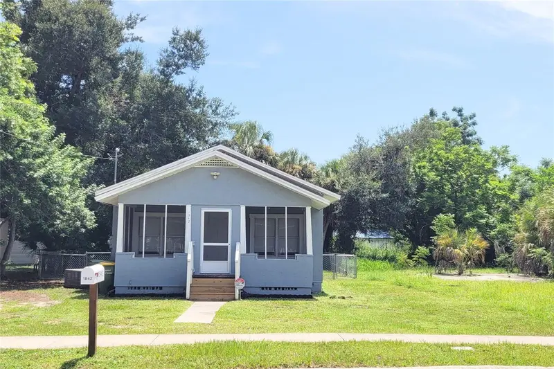 1542 29TH STREET, SARASOTA, photo 4 of 33