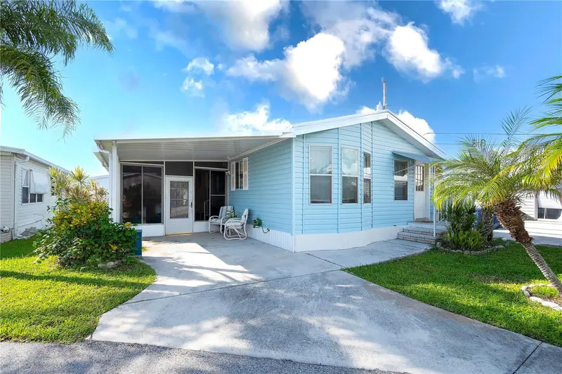 2062 CHAMPION STREET, SARASOTA