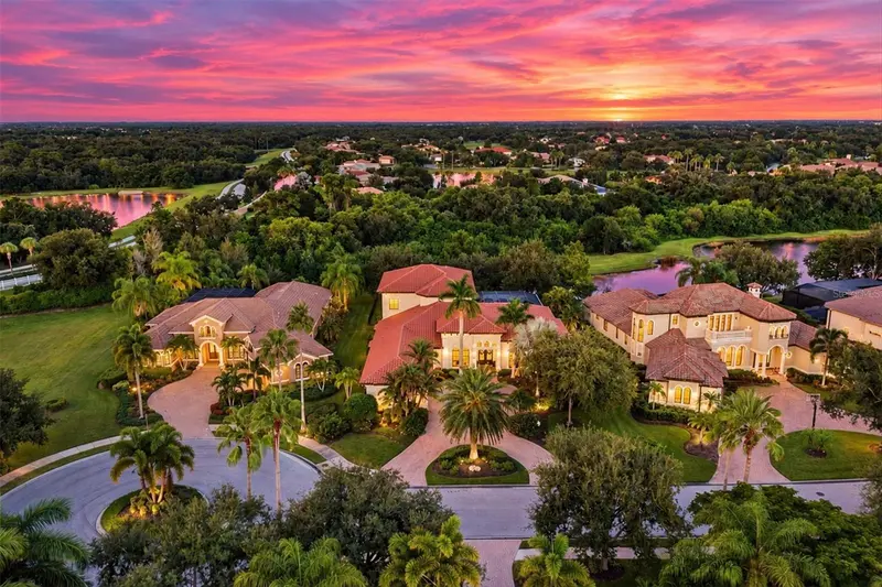 6809 BELMONT COURT, BRADENTON