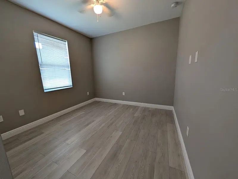 Thumbnail 25