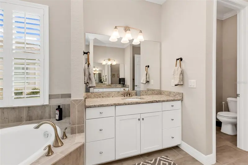 Thumbnail 43