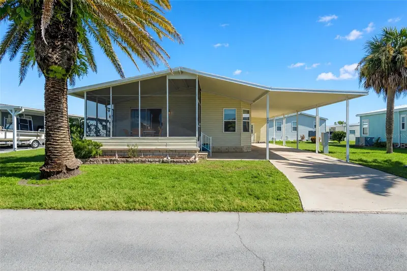 693 RIVERVIEW CIRCLE, NORTH PORT
