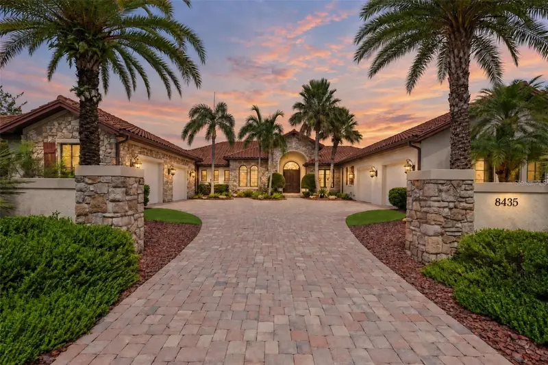 8435 LINDRICK LANE, BRADENTON