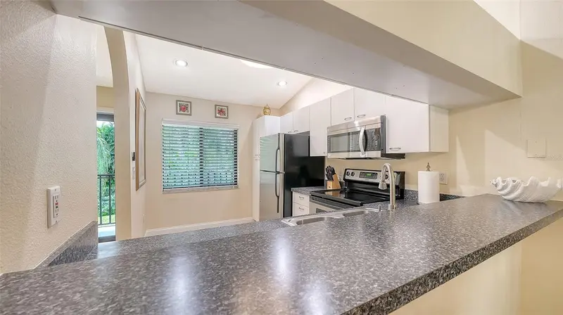 Thumbnail 13