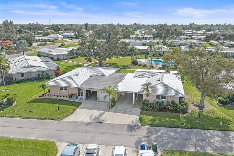 3286 BRUNSWICK LANE #704, SARASOTA