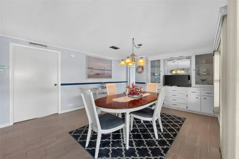 Thumbnail 34