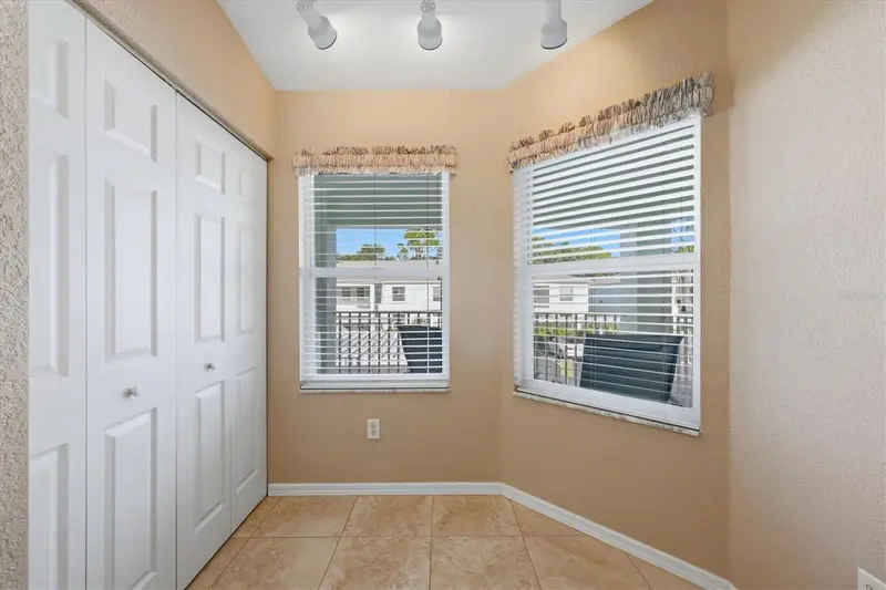 5725 GREENWOOD AVENUE #8203, NORTH PORT, photo 5 of 32
