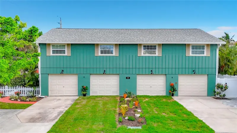 202 PEACOCK  UNIT B LANE #B, HOLMES BEACH