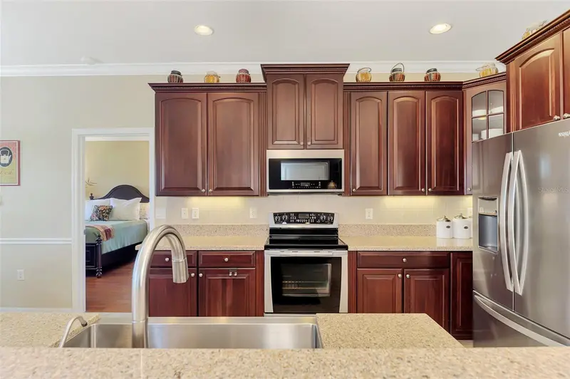 Thumbnail 25