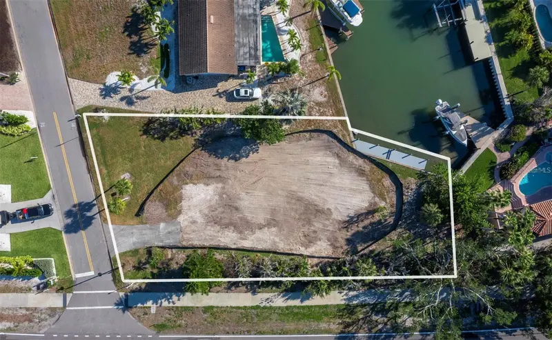 500 OUTRIGGER LANE, LONGBOAT KEY