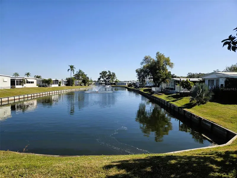 415 OAKWOOD BOULEVARD, SARASOTA, photo 3 of 40