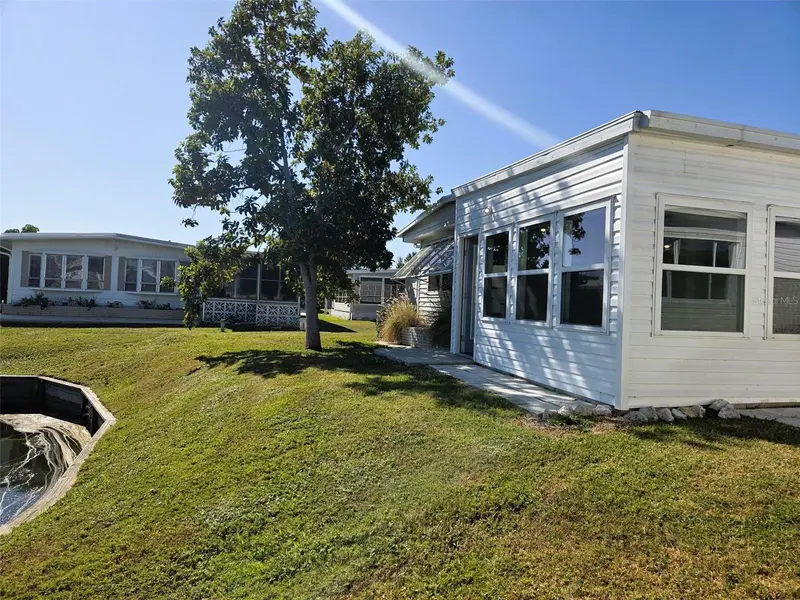 415 OAKWOOD BOULEVARD, SARASOTA, photo 4 of 40