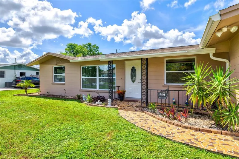1317 FIR AVENUE, VENICE