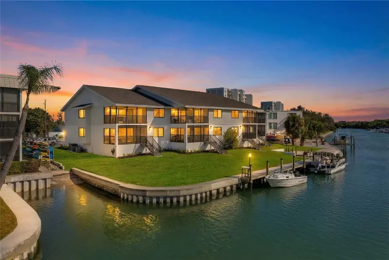 9226 MIDNIGHT PASS ROAD #3B, SARASOTA