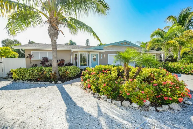 205 82ND STREET, HOLMES BEACH