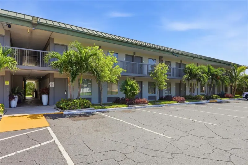 7150 TAMIAMI TRAIL #S511, SARASOTA