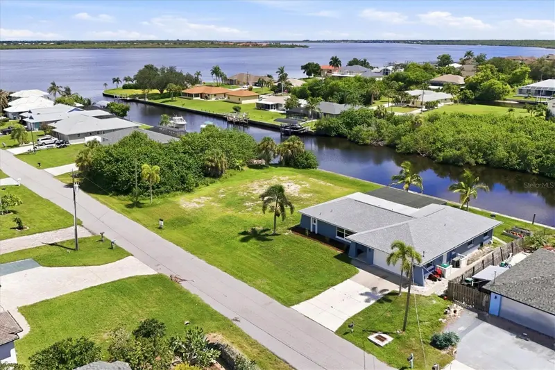12383 QUINLAN AVENUE, PORT CHARLOTTE