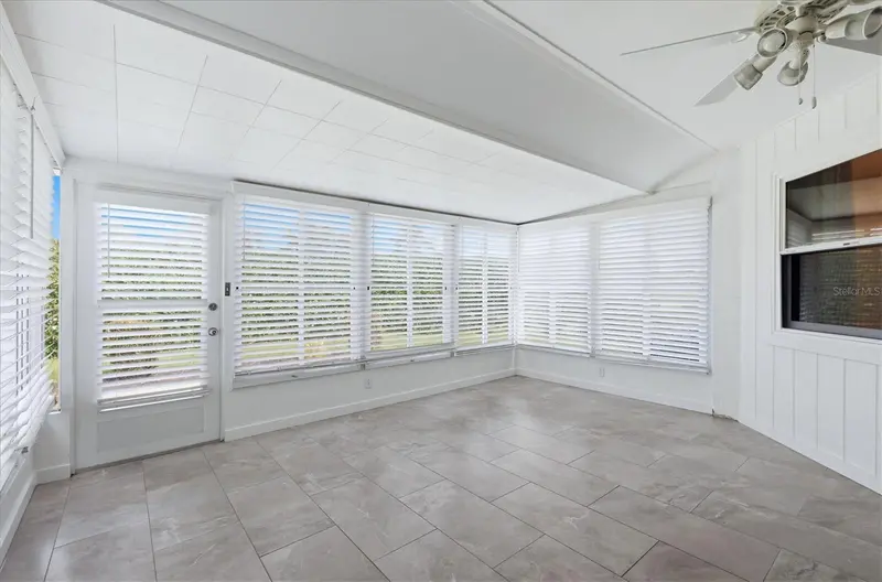 Thumbnail 25