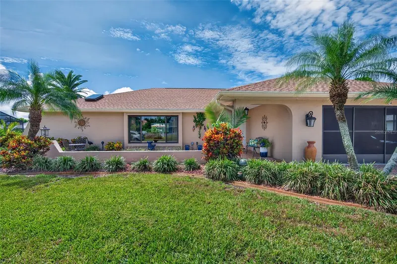 156 HOURGLASS DRIVE, VENICE