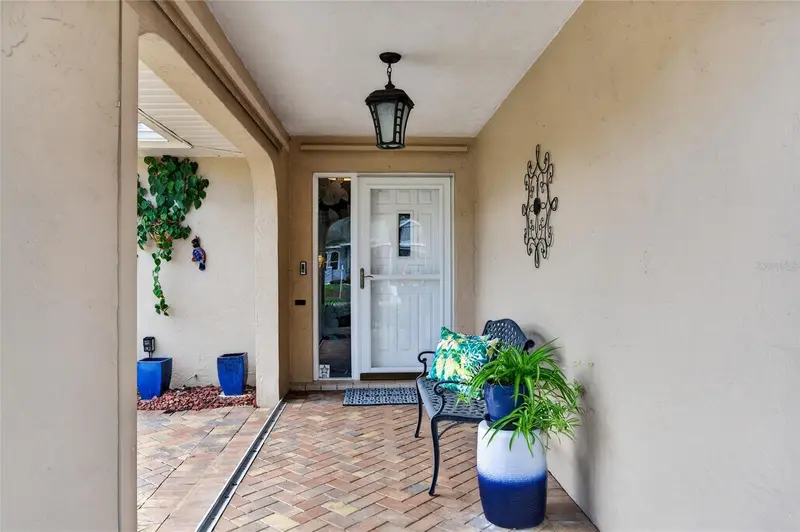 156 HOURGLASS DRIVE, VENICE, photo 2 of 93