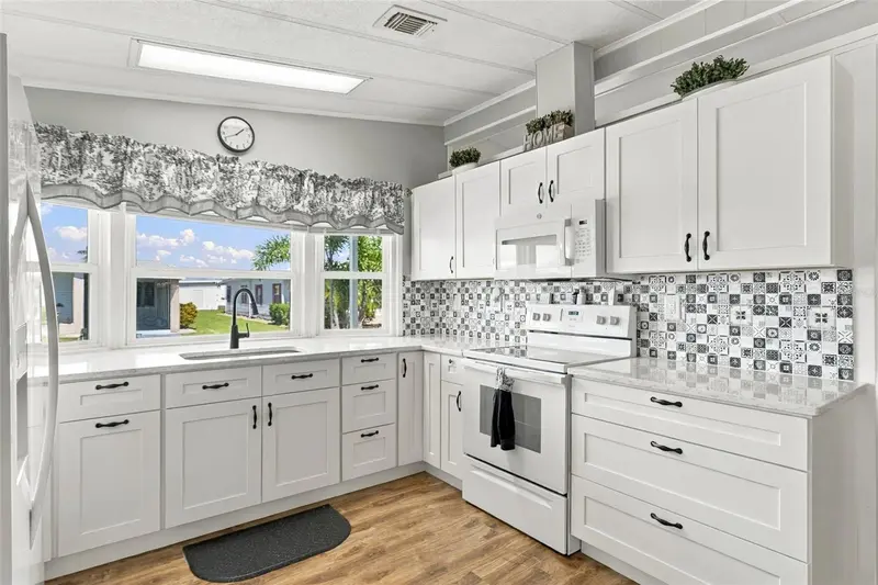 809 VILLA DEL SOL DRIVE, NORTH PORT, photo 4 of 33