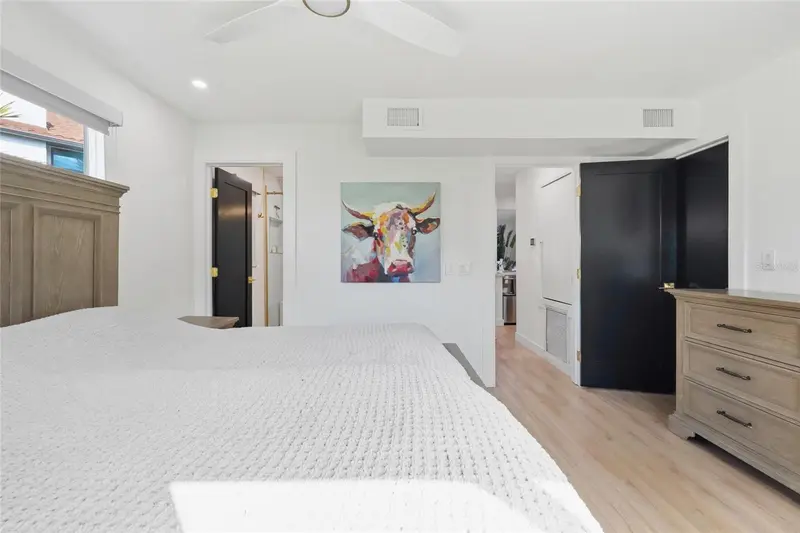 Thumbnail 33
