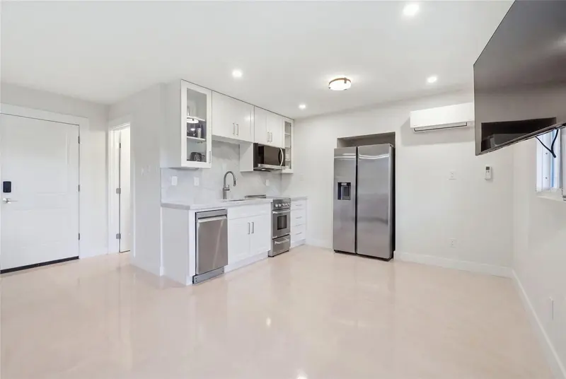Thumbnail 42