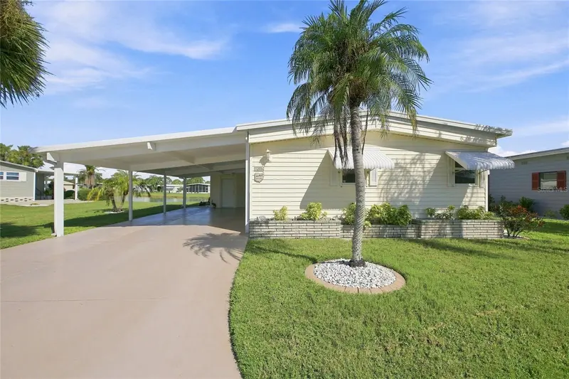106 KING ARTHUR DRIVE, NOKOMIS
