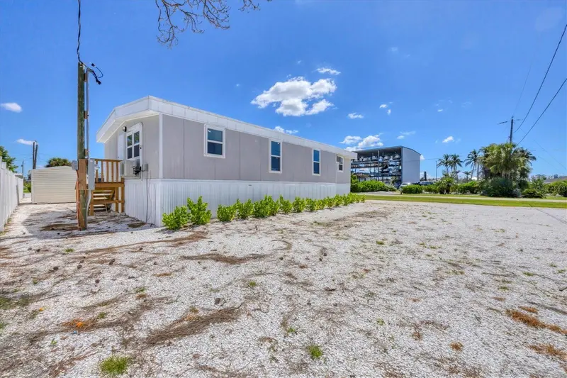 Thumbnail 12